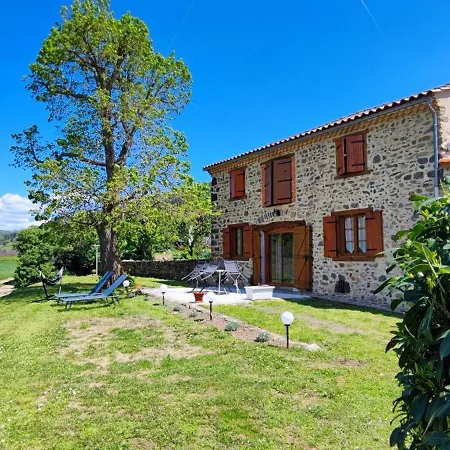 Sur Les Rives Du Allier Holiday home *