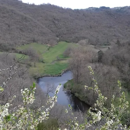Sur Les Rives Du Allier