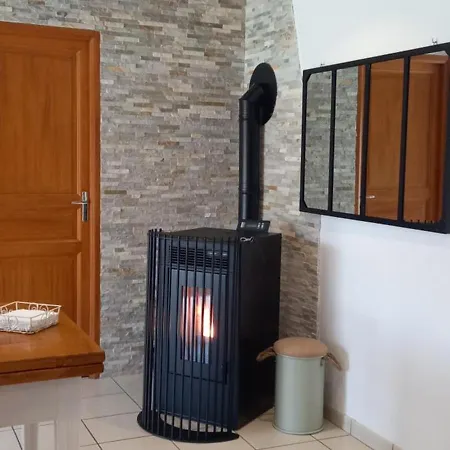 Sur Les Rives Du Allier Ferienhaus